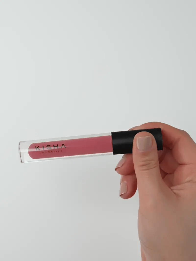 LuxeGloss – Kisha | Schaffen Sie üppiges Volumen für ein atemberaubendes Finish.
