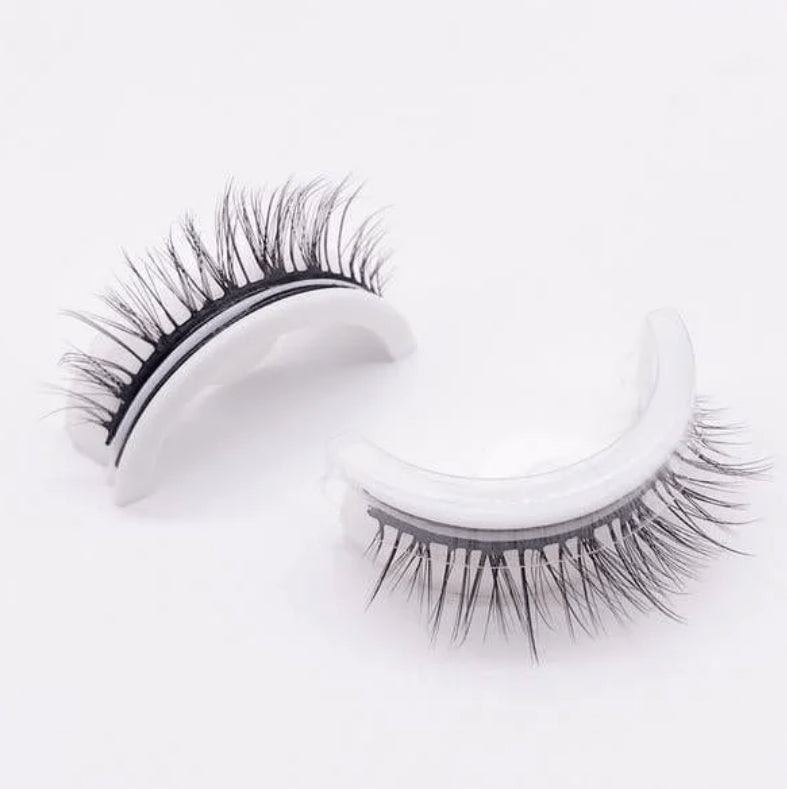 Lashy™ - Deine Schönheit, leicht gemacht: Mühelose Wimpern, die haften bleiben!