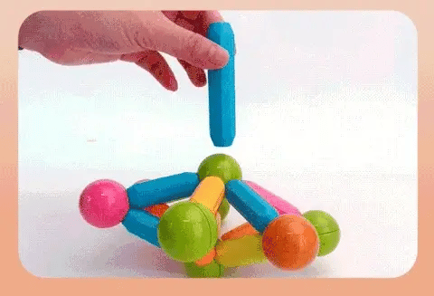 Entdecken Sie MagniBloom: Wo Kreativität wächst und Lernen aufblüht.