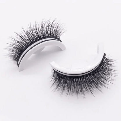 Lashy™ - Deine Schönheit, leicht gemacht: Mühelose Wimpern, die haften bleiben!